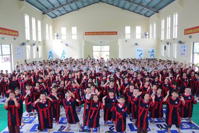 Tưng bừng hội thi rung chuông vàng tại trường Tiểu học Vân Tảo- Ảnh 1.