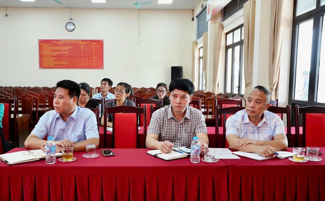 Đảng ủy xã Hồng Vân họp bàn công tác đầu tư giáo dục- Ảnh 2.