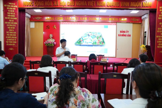 Đảng ủy xã Hồng Vân họp bàn công tác đầu tư giáo dục- Ảnh 6.