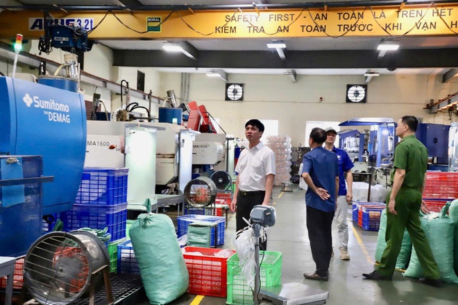 Xã Hồng Vân: kiểm tra công tác an toàn, vệ sinh lao động, phòng chống cháy nổ và thực hiện luật bảo hiểm xã hội năm 2026- Ảnh 1.