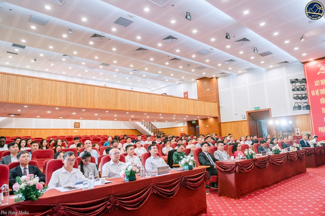 Phường Việt Hưng hiện thực hóa mục tiêu tăng trưởng 11,3% từ “bệ phóng” chuyển đổi số và phát triển kinh tế tư nhân- Ảnh 10.
