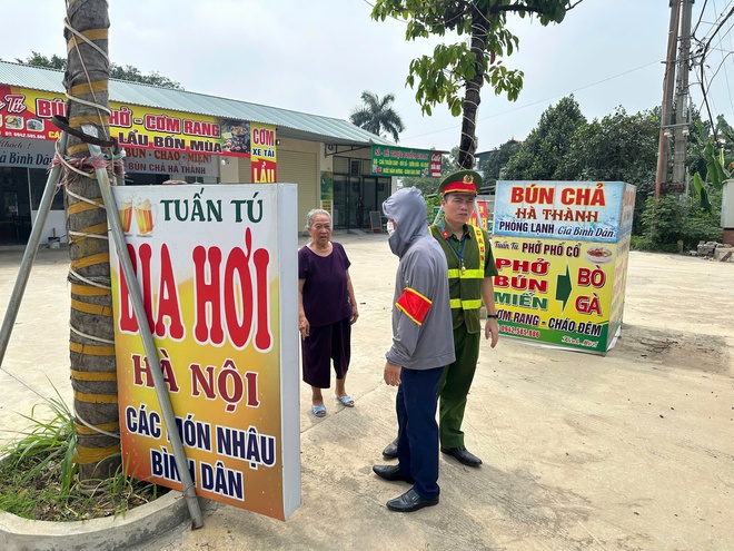 XÃ YÊN BÀI TIẾP TỤC RA QUÂN TỔNG KIỂM TRA, XỬ LÝ VI PHẠM LẤN CHIẾM LÒNG ĐƯỜNG, VỈA HÈ VÀ HÀNH LANG AN TOÀN GIAO THÔNG- Ảnh 14.