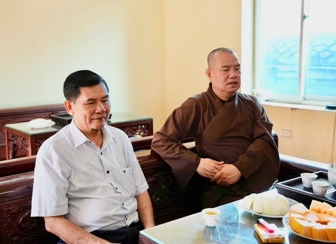 Thăm hỏi, tặng quà, chúc mừng các chức sắc tôn giáo nhân dịp đại lễ phật đản năm 2026- Ảnh 3.