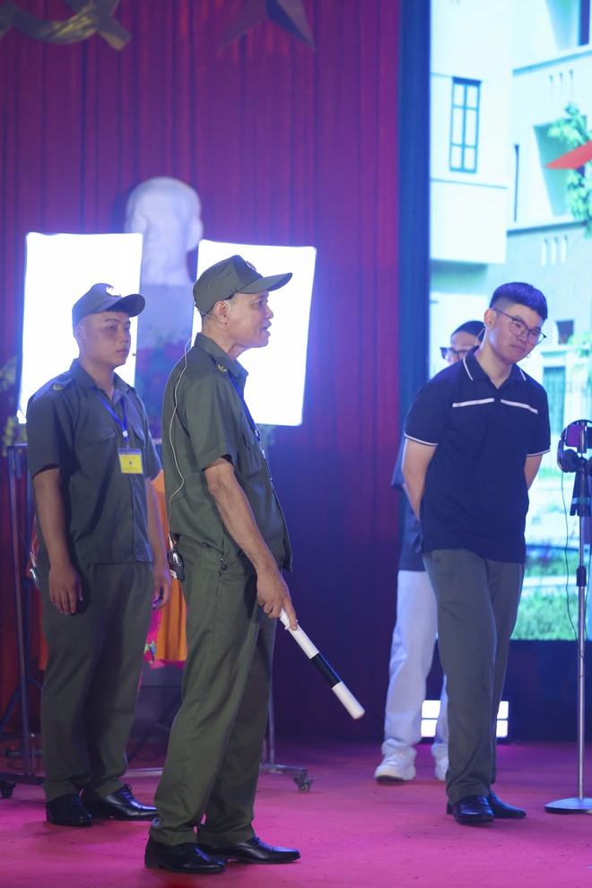 Chúc mừng phường Việt Hưng đạt giải ba tại Hội thi “Lực lượng tham gia bảo vệ an ninh, trật tự cơ sở giỏi” thành phố Hà Nội lần thứ I năm 2026 - Cụm thi đua số 6- Ảnh 7.