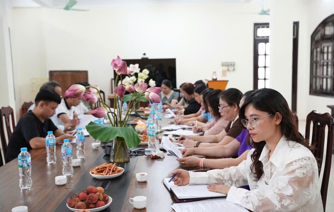 Họp Ban chủ nhiệm câu lạc bộ văn nghệ xã Hồng Vân- Ảnh 3.