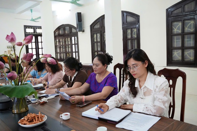 Họp Ban chủ nhiệm câu lạc bộ văn nghệ xã Hồng Vân- Ảnh 2.