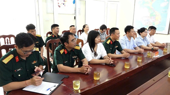 LÃNH ĐẠO XÃ BÌNH MINH THĂM, ĐỘNG VIÊN
CHIẾN SĨ NHẬP NGŨ NĂM 2026- Ảnh 9.