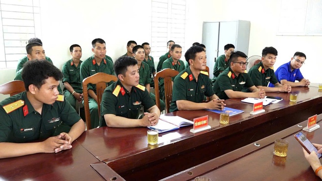 LÃNH ĐẠO XÃ BÌNH MINH THĂM, ĐỘNG VIÊN
CHIẾN SĨ NHẬP NGŨ NĂM 2026- Ảnh 10.