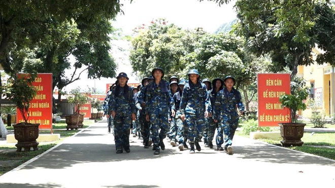 LÃNH ĐẠO XÃ BÌNH MINH THĂM, ĐỘNG VIÊN
CHIẾN SĨ NHẬP NGŨ NĂM 2026- Ảnh 16.