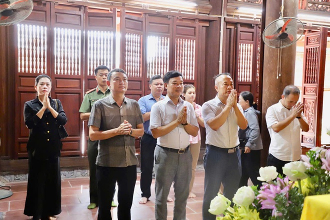 Lãnh đạo xã Hồng Vân thăm tặng quà các chức sắc tôn giáo nhân dịp đại lễ phật đản năm 2026- Ảnh 3. Lãnh đạo xã Hồng Vân thăm tặng quà các chức sắc tôn giáo nhân dịp đại lễ phật đản năm 2026- Ảnh 3.