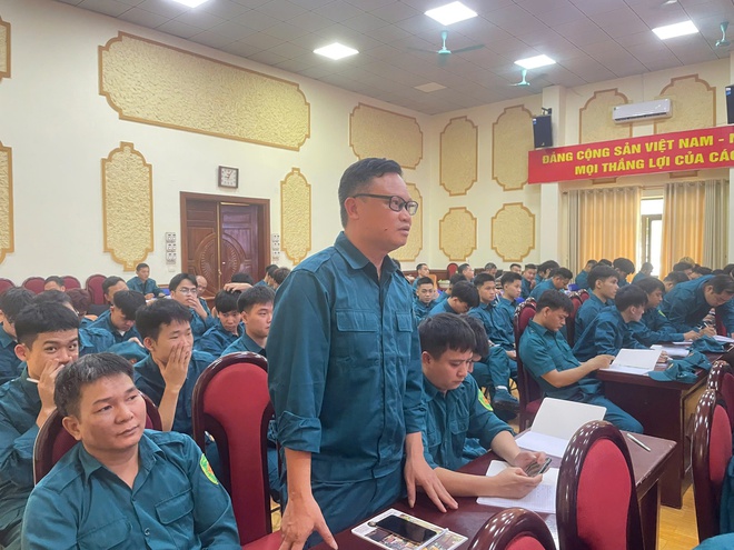 Nâng cao nhận thức chính trị, tăng cường bản lĩnh cho lực lượng dân quân cơ động xã Ngọc Hồi- Ảnh 5.