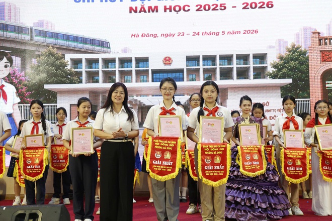 Sôi nổi liên hoan “Chỉ huy Đội giỏi – Phụ trách Sao giỏi” năm học 2025 – 2026
- Ảnh 11.
