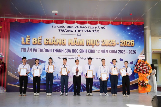Trường THPT Vân Tảo tổ chức lễ bế giảng năm học 2025-2026- Ảnh 8.