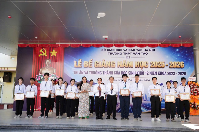 Trường THPT Vân Tảo tổ chức lễ bế giảng năm học 2025-2026- Ảnh 6.