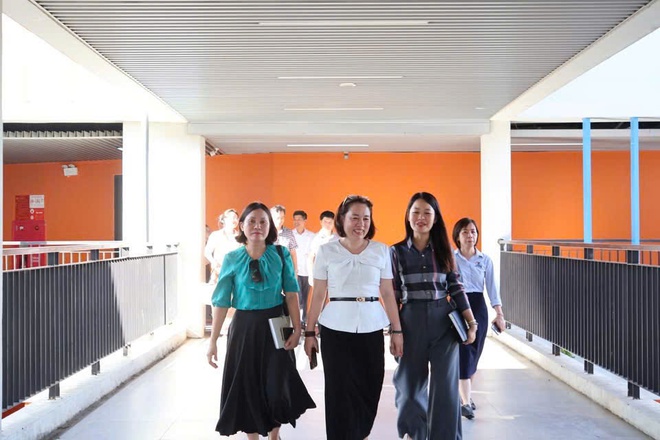 Xã Hồng Vân tham quan, trao đổi và học tập kinh nghiệm về mô hình giáo dục chất lượng cao- Ảnh 5.
