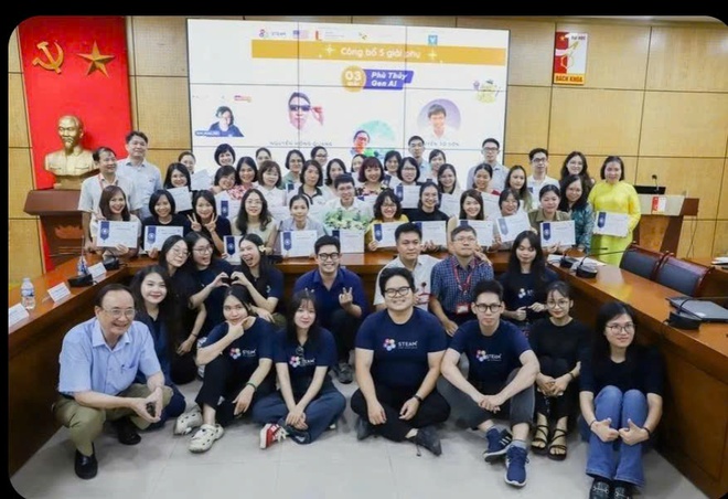 THÍ ĐIỂM GIÁO DỤC AI Ở CẤP TIỂU HỌC: HỌC SINH XÃ BÌNH MINH HÀO HỨNG TIẾP CẬN CÔNG NGHỆ MỚI- Ảnh 10.
