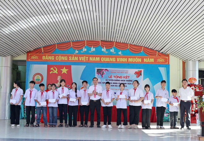 TRƯỜNG THCS BÍCH HÒA TỔ CHỨC LỄ TỔNG KẾT NĂM HỌC 2025 – 2026 ĐONG ĐẦY CẢM XÚC VÀ TỰ HÀO- Ảnh 10.
