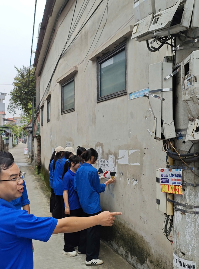 XÃ BÌNH MINH: CAO ĐIỂM BÓC XÓA QUẢNG CÁO, RAO VẶT TRÁI PHÉP, QUYẾT TÂM XÂY DỰNG NẾP SỐNG VĂN MINH- Ảnh 4.