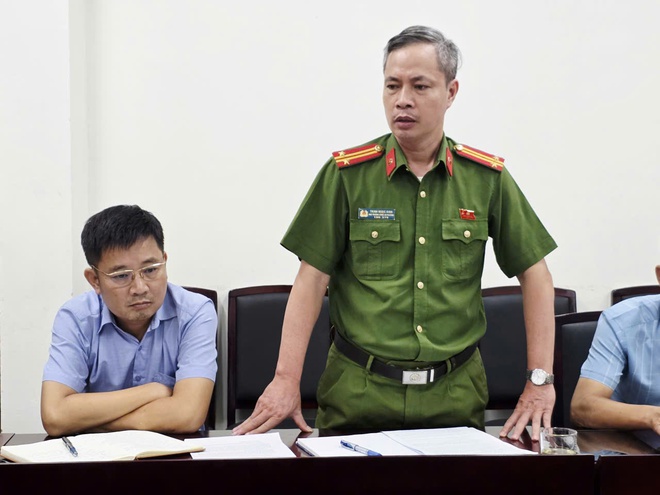 Ban Kinh tế - Ngân sách HĐND phường Phú Lương  giám sát công tác quản lý trật tự xây dựng đô thị - Ảnh 4.