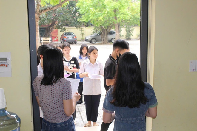 Hơn 1.000 học sinh phường Phú Lương bước vào bài thi tuyển sinh vào lớp 10 THPT công lập năm học 2026 – 2027- Ảnh 7.