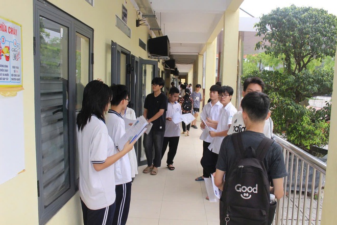 Hơn 1.000 học sinh phường Phú Lương bước vào bài thi tuyển sinh vào lớp 10 THPT công lập năm học 2026 – 2027- Ảnh 5.