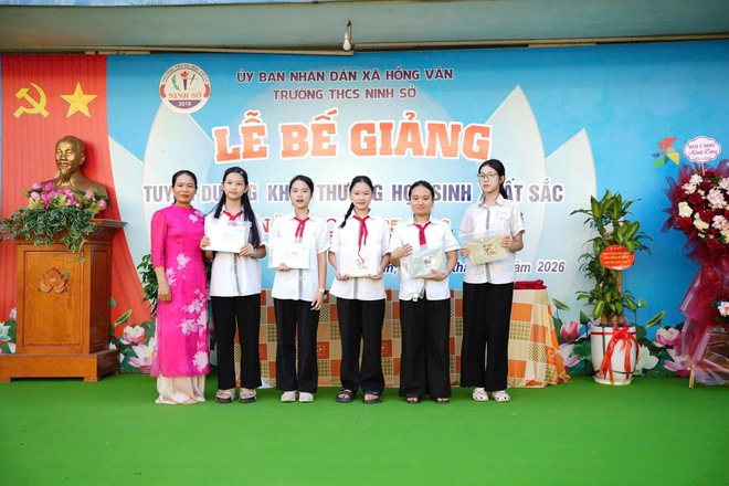 Trường THCS Ninh Sở tổ chức lễ tổng kết năm học 2025 - 2026 - Ảnh 9.