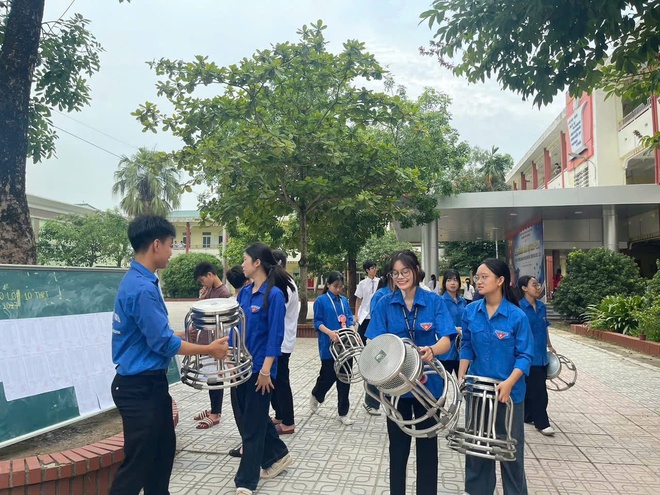 Xã Hồng Vân tổ chức lễ ra quân chiến dịch thanh niên tình nguyện hè và hưởng ứng tháng hành động vì trẻ em năm 2026- Ảnh 10.