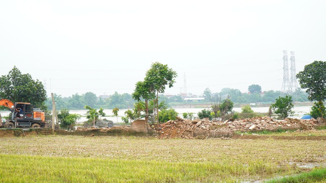CƯỠNG CHẾ TRONG LĨNH VỰC VI PHẠM ĐẤT ĐAI TẠI XÃ TRUNG GIÃ ĐƯỢC TRIỂN KHAI QUYẾT LIỆT- Ảnh 6.