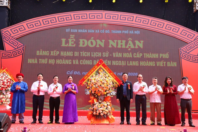 UBND XÃ CỔ ĐÔ TỔ CHỨC LỄ ĐÓN NHẬN BẰNG XẾP HẠNG DI TÍCH LỊCH SỬ - VĂN HÓA CẤP THÀNH PHỐ- Ảnh 4. UBND XÃ CỔ ĐÔ TỔ CHỨC LỄ ĐÓN NHẬN BẰNG XẾP HẠNG DI TÍCH LỊCH SỬ - VĂN HÓA CẤP THÀNH PHỐ- Ảnh 4.