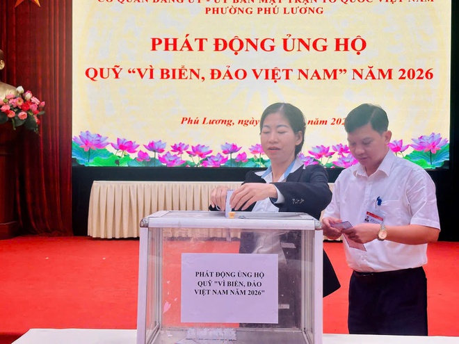 Phường Phú Lương tổ chức Lễ chào cờ tháng 5/2026, ủng hộ Qũy Vì biển đảo Việt Nam- Ảnh 7.