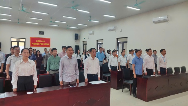 Phường Phú Lương tổ chức Lễ chào cờ tháng 5/2026, ủng hộ Qũy Vì biển đảo Việt Nam- Ảnh 3.
