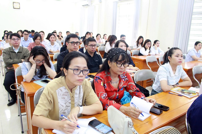 Trung tâm Chính trị phường Hà Đông khai giảng lớp bồi dưỡng nhận thức về Đảng khóa V năm 2026- Ảnh 3.