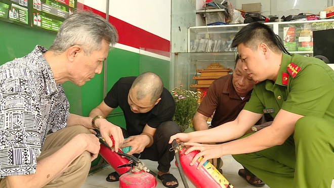 Khảo sát việc thực hiện phong trào toàn dân bảo vệ an ninh Tổ quốc tại phường Hà Đông- Ảnh 4.