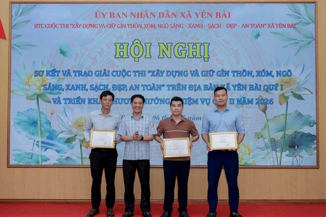 Xã Yên Bài tổ chức hội nghị Sơ kết và trao giải Cuộc thi "Xây dựng thôn, xóm, ngõ sáng - xanh - sạch - đẹp - an toàn" quý I năm 2026- Ảnh 5.