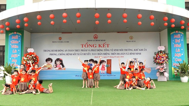 Lễ tổng kết Tháng hành động về An toàn thực phẩm và phát động vệ sinh môi trường, khử khuẩn, phòng, chống bệnh sốt xuất huyết và tay chân miệng trên địa bàn xã Bình Minh- Ảnh 6.