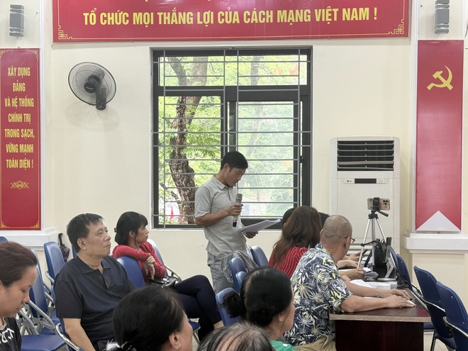 Phường Khương Đình tổ chức lấy ý kiến nhân dân về phương án bồi thường, hỗ trợ, tái định cư dự án đường vành đai 2,5
- Ảnh 5.