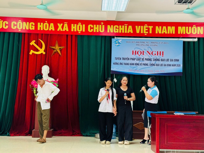Phường Phú Lương tổ chức tuyên truyền pháp luật về phòng, chống bạo lực gia đình hưởng ứng tháng hành động Quốc gia năm 2026- Ảnh 4.