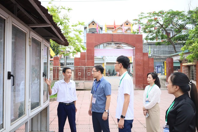 XÃ CỔ ĐÔ KIỂM TRA CÔNG TÁC CHUẨN BỊ KỲ THI TỐT NGHIỆP THPT NĂM 2026 TẠI CÁC ĐIỂM THI- Ảnh 4.