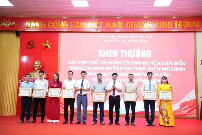 Xã Hồng Vân sơ kết 01 năm thực hiện mô hình chính quyền địa phương 2 cấp và trao giải cuộc thi chính luận về bảo vệ nền tảng tư tưởng của Đảng năm 2026- Ảnh 6.