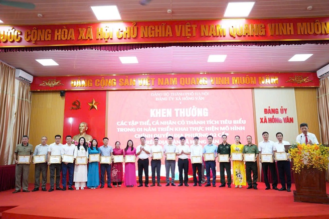 Xã Hồng Vân sơ kết 01 năm thực hiện mô hình chính quyền địa phương 2 cấp và trao giải cuộc thi chính luận về bảo vệ nền tảng tư tưởng của Đảng năm 2026- Ảnh 8.