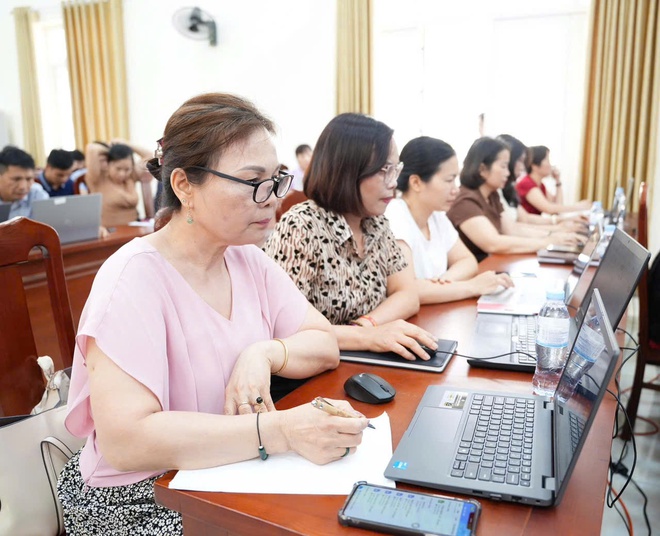 Tập huấn sử dụng hệ thống quản trị thực thi nhiệm vụ và đánh giá cán bộ gắn với đo lường hiệu suất công việc theo phương pháp okr/kpi trên nền tảng hanoiwork - Ảnh 4.