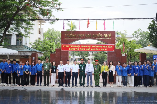 LÃNH ĐẠO XÃ CỔ ĐÔ THĂM, ĐỘNG VIÊN THÍ SINH VÀ CÁC LỰC LƯỢNG LÀM NHIỆM VỤ TẠI KỲ THI TỐT NGHIỆP THPT NĂM 2026- Ảnh 2.
