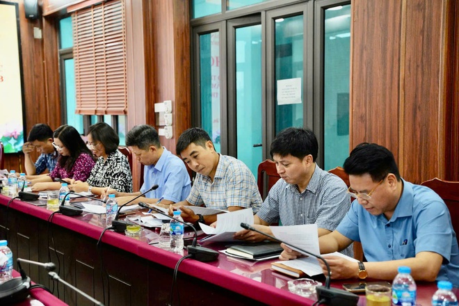Xã Hồng Vân họp Ban Chỉ đạo, thúc đẩy tiến độ GPMB các dự án trọng điểm- Ảnh 1. Xã Hồng Vân họp Ban Chỉ đạo, thúc đẩy tiến độ GPMB các dự án trọng điểm- Ảnh 1.