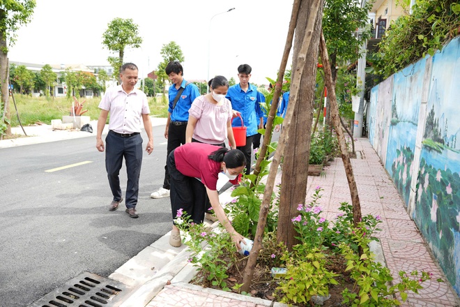 Xã Hồng Vân triển khai hưởng ứng ngày ASEAN phòng, chống sốt xuất huyết 15/6- Ảnh 5.