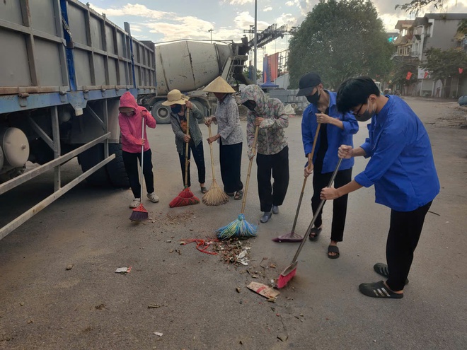 NHÂN DÂN XÃ BÌNH MINH TÍCH CỰC THAM GIA TỔNG VỆ SINH MÔI TRƯỜNG, CHUNG TAY XÂY DỰNG CẢNH QUAN “SÁNG - XANH - SẠCH - ĐẸP”- Ảnh 4.