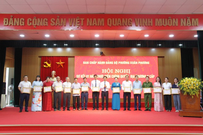 Hội nghị lần thứ 7 Ban Chấp hành Đảng bộ phường Xuân Phương khóa I hoàn thành chương trình đề ra- Ảnh 9.