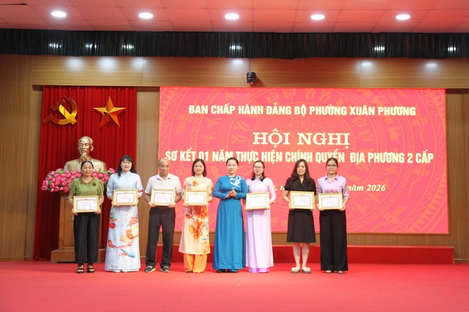 Hội nghị lần thứ 7 Ban Chấp hành Đảng bộ phường Xuân Phương khóa I hoàn thành chương trình đề ra- Ảnh 10.