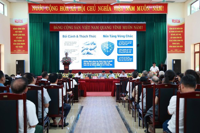 ĐẠI BIỂU HĐND XÃ TRUNG GIÃ TIẾP XÚC CỬ TRI TRƯỚC KỲ HỌP THỨ HAI- Ảnh 1.