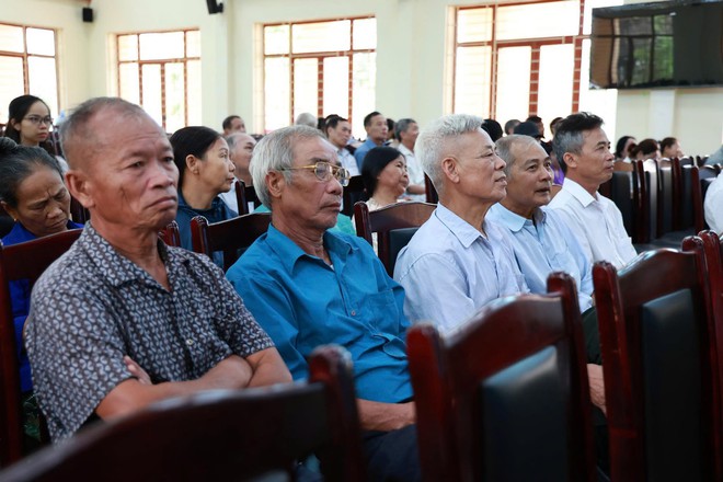 XÃ TRUNG GIÃ: TIẾP XÚC CỬ TRI TRƯỚC KỲ HỌP HĐND – LẮNG NGHE ĐỂ GIẢI QUYẾT KỊP THỜI NHỮNG VẤN ĐỀ TỪ CƠ SỞ- Ảnh 4.