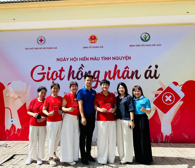 TRUNG GIÃ LAN TỎA NGHĨA CỬ CAO ĐẸP TỪ NGÀY HỘI HIẾN MÁU TÌNH NGUYỆN “GIỌT HỒNG NHÂN ÁI"- Ảnh 2.